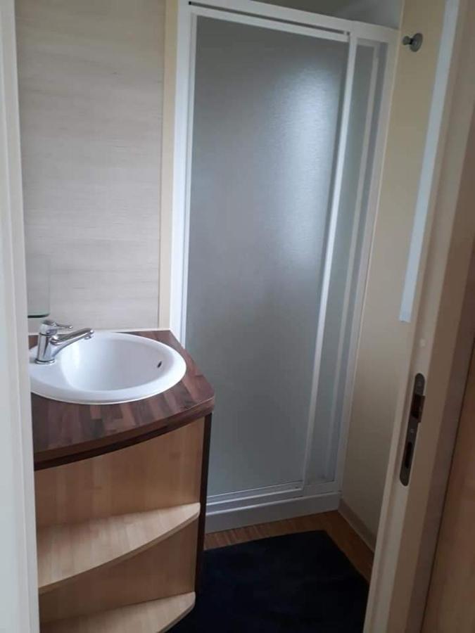 Stacaravan 4Pers In Bredene Met Eigen Tuintje 2449 Экстерьер фото