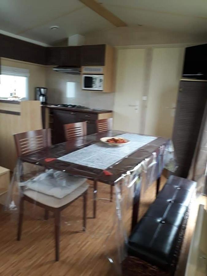 Stacaravan 4Pers In Bredene Met Eigen Tuintje 2449 Экстерьер фото